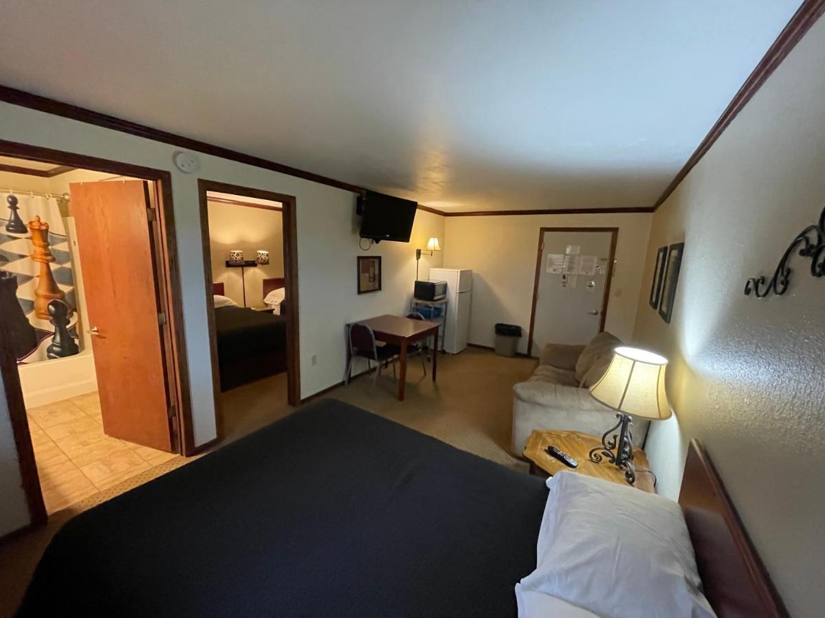 Highland Court Motel Fairmont Dış mekan fotoğraf